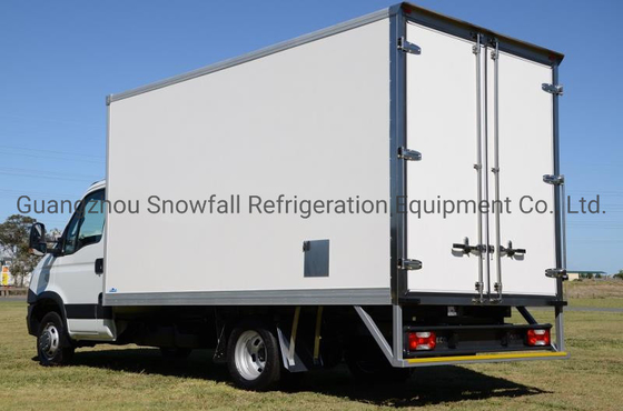 Aluminium FRP Color Steel Truck Body Kothak Kargo Kering Untuk Diesel Standar Emisi Euro 5