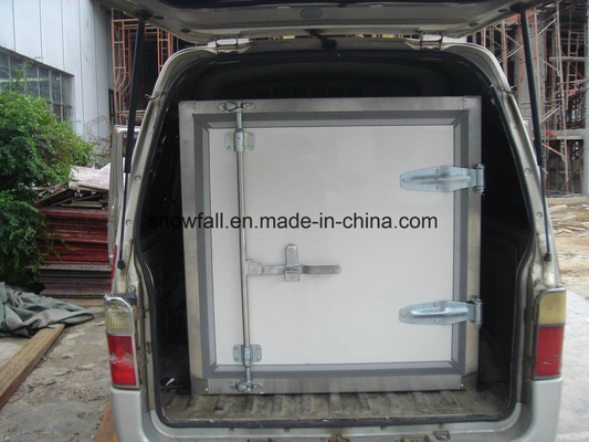 Fiberglass diperkuat Plastik Pendinginan Truck Box Freezer Truck Body Fire Retardant