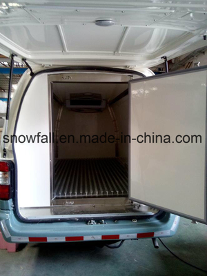 Fiberglass diperkuat Plastik Pendinginan Truck Box Freezer Truck Body Fire Retardant